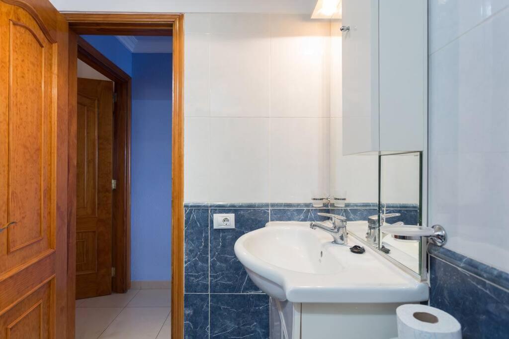 Apartamento Comodo Y Centrico, Los Cristianos Arona  Esterno foto